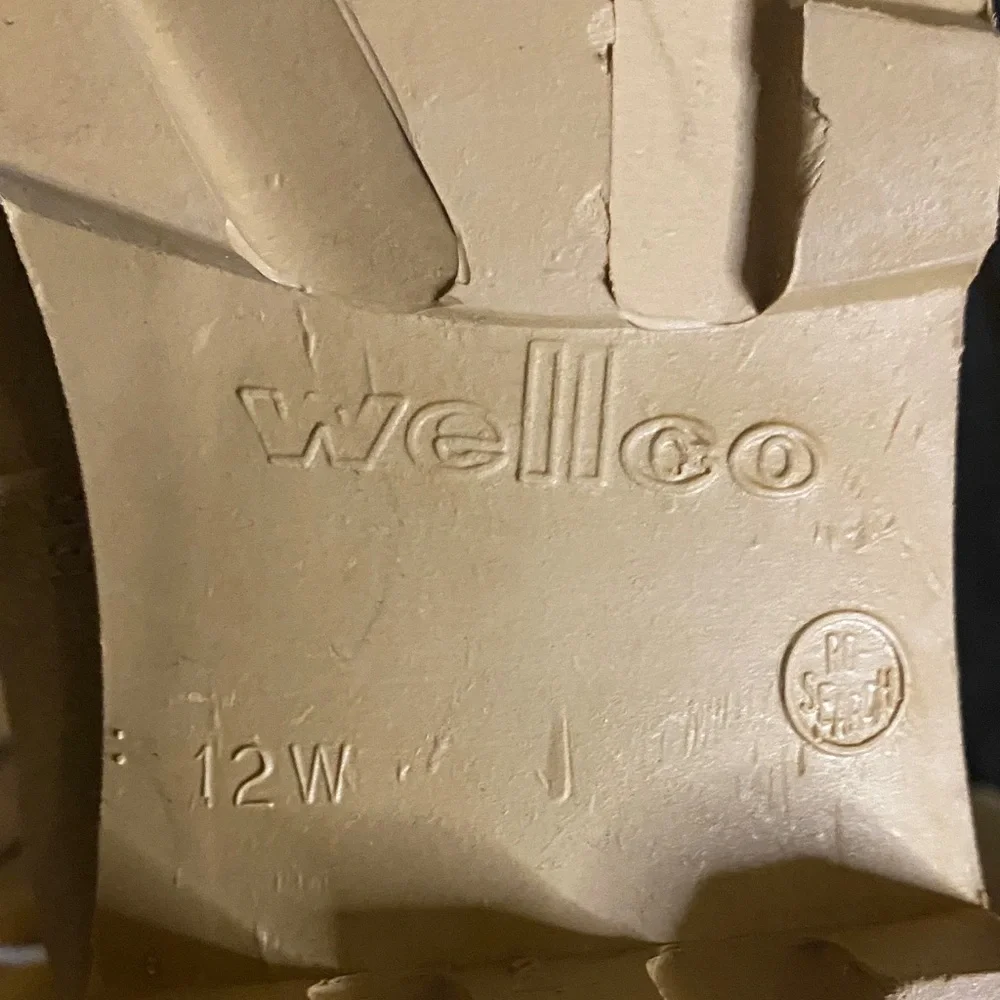 Wellco T130 Tan Hot Weather Lace-Up Jungle Boots size 12W (wide)